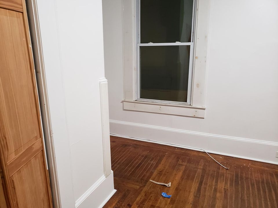 2nd image of 81 Lafayette Ave #2