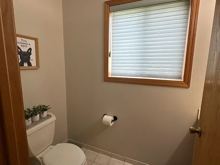 5745 Yucca Ln N — Photo 30