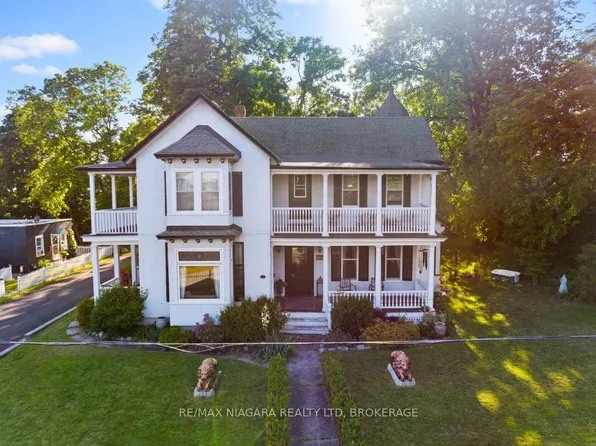 14 Catharine St, Pt Colborne, ON L3K 4J7