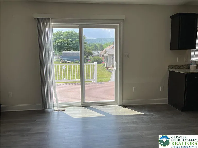 1610 Ravena St — Photo 5