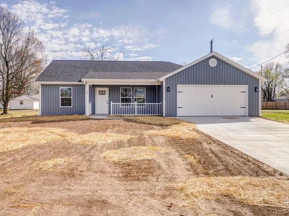 30 E Cline Street, Aurora, MO 65605