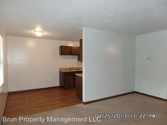 4th image of 131 Overbrook Dr APT 2