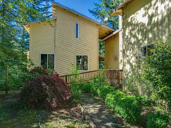 2nd image of 29513 NE Hammond Ct