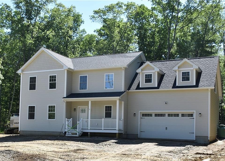 1st image of 5 Harmony Ln