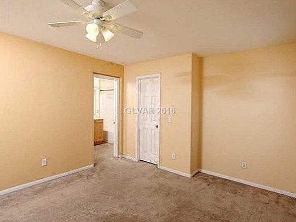 2nd image of 1305 Sand Castle Ave