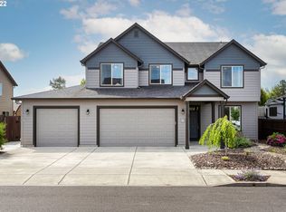 207 SW 9th St, Battle Ground, WA 98604