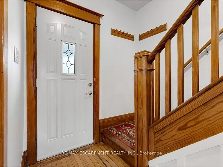112 Oakland Ave — Photo 13