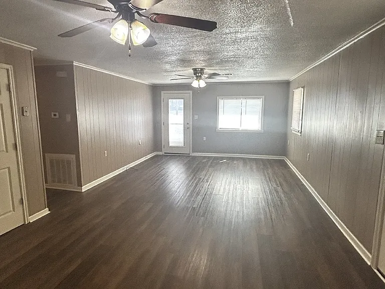 451 Mill St — Photo 4
