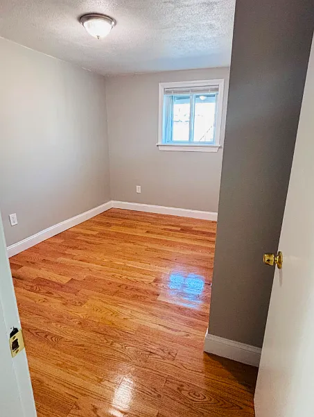 3 bed, $2,900 — Photo 2