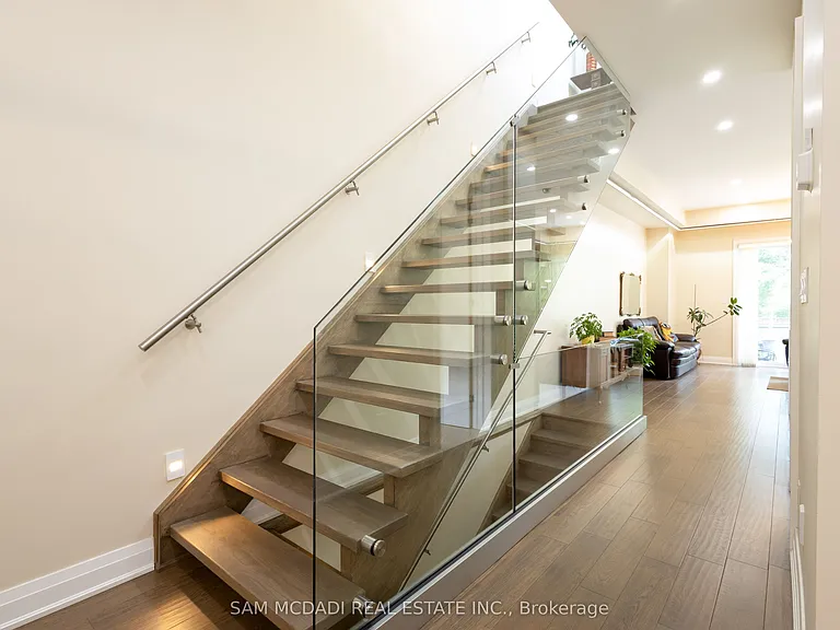 35A Broadview Ave — Photo 6