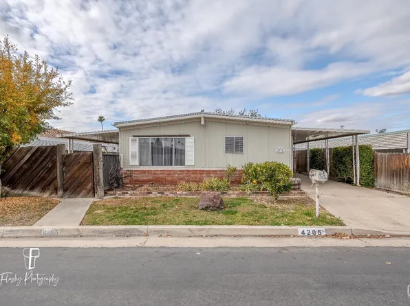 4205 King Arthur Ct, Bakersfield, CA 93301