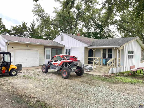 4954 Clark Rd, Meriden, KS 66512