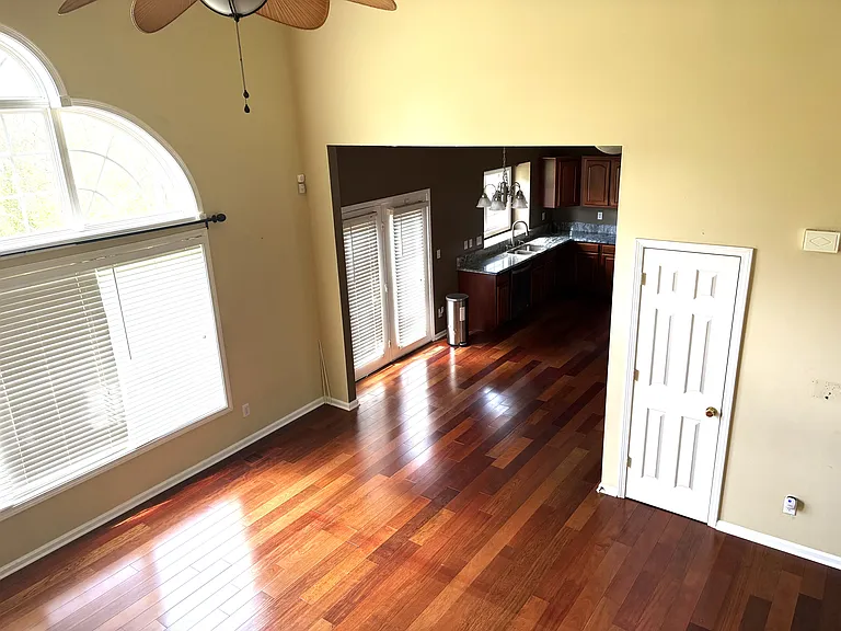 11036 Symington Cir — Photo 9