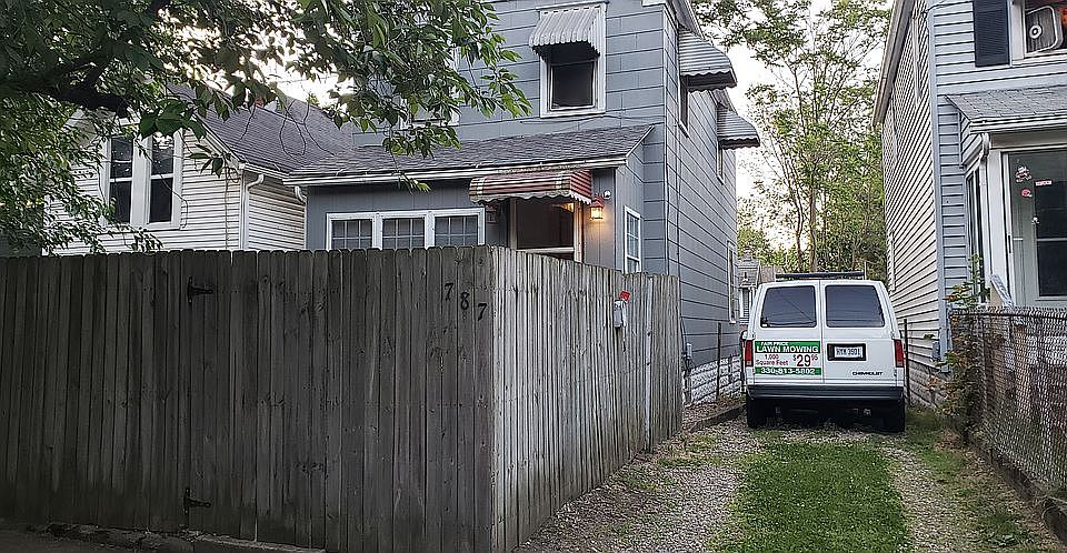 1st image of 787 Upson St