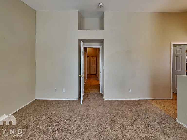 4044 Forestville St — Photo 8