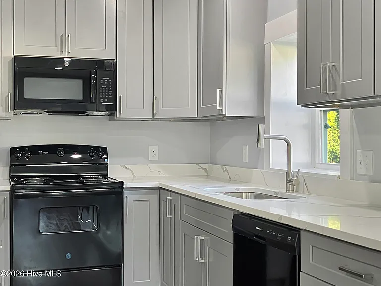 2716 Wheeler Rd — Photo 2