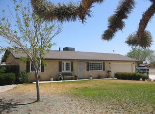 21145 Minnetonka Rd, Apple Valley, CA 92308