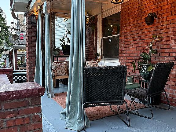 4th image of 312 Elmwood Ave