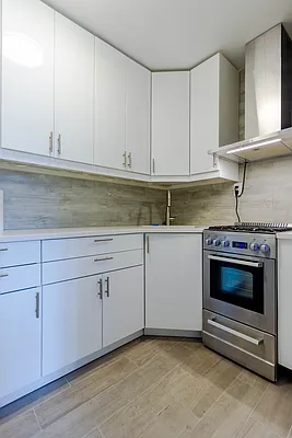 Rented by Grandeur Realty Inc | media 3