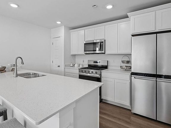 4th image of 5034 Yates Dr #186