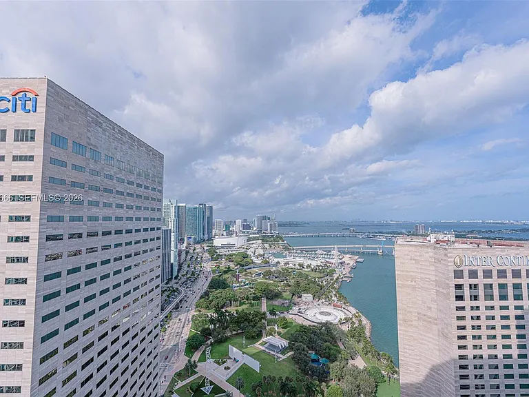 325 S Biscayne Blvd #4222 — Photo 4