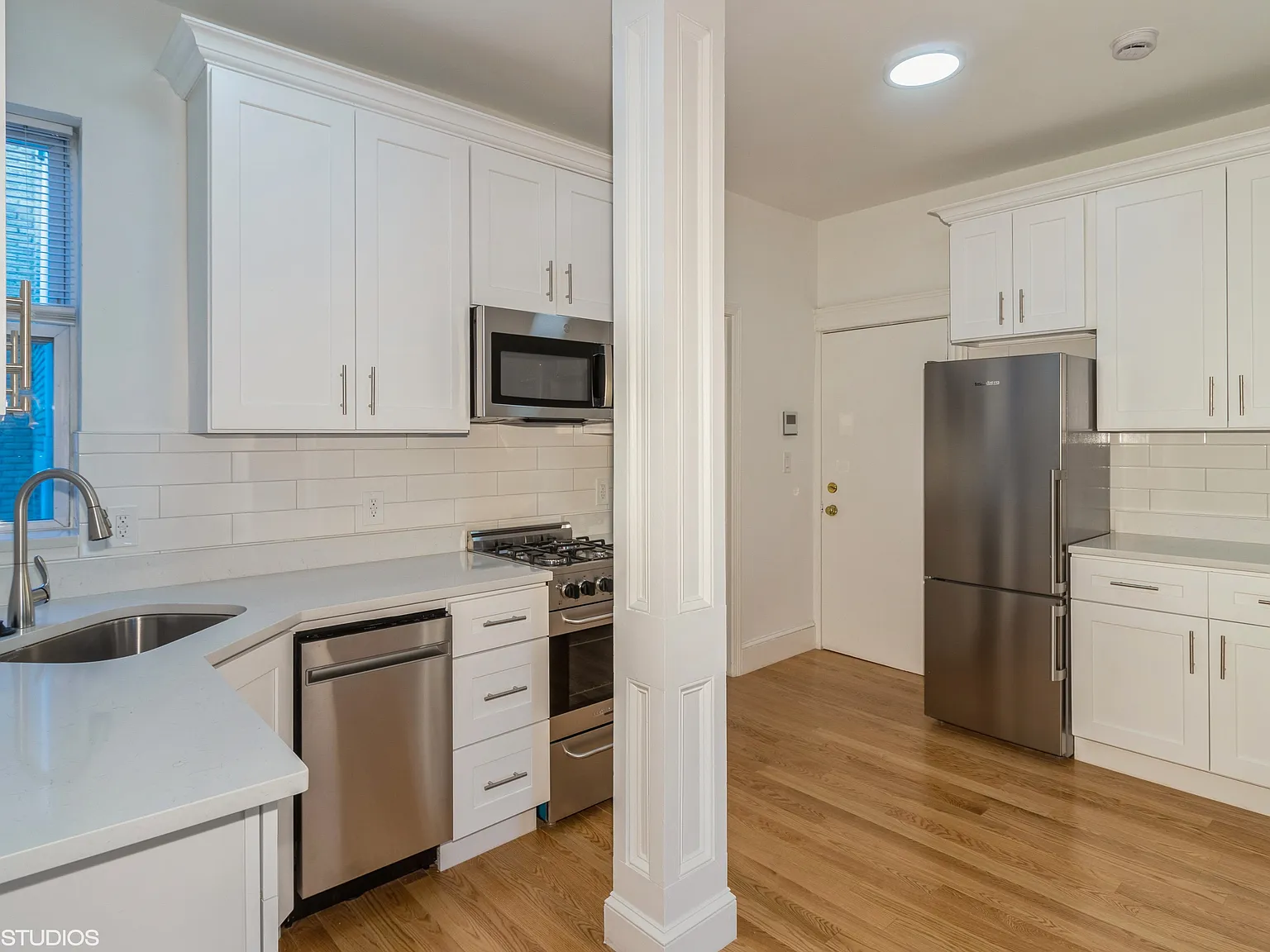 2 bed, 750 sqft, $3,750 — Photo 2