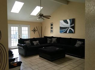 9621 Kinder Ln, Houston, TX 77051