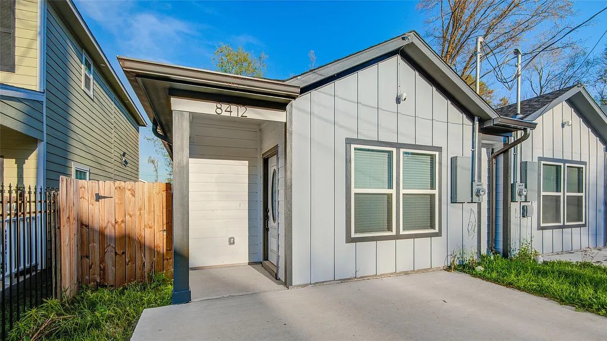 Building Photo - 8412 Sunnyhill St