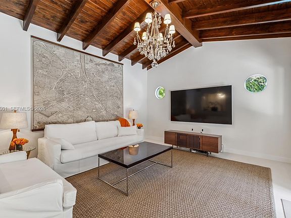 3rd image of 5711 N Bay Rd