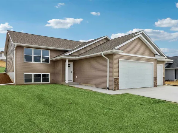 189 Karen Dr, Williamsburg, IA 52361