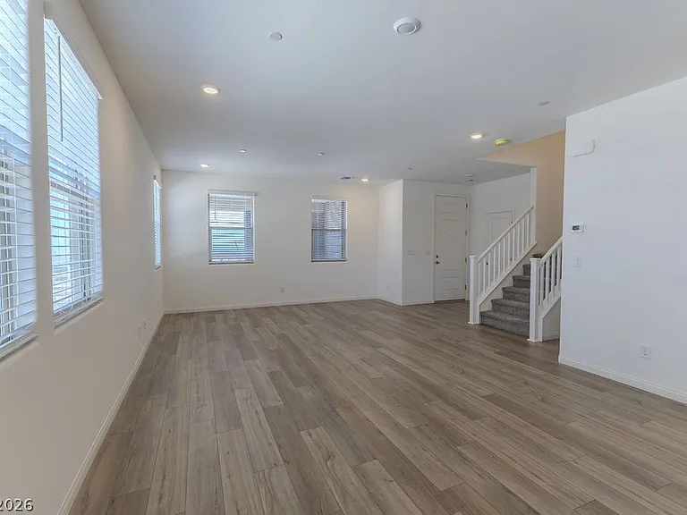 56 Hornbeck Ln — Photo 3