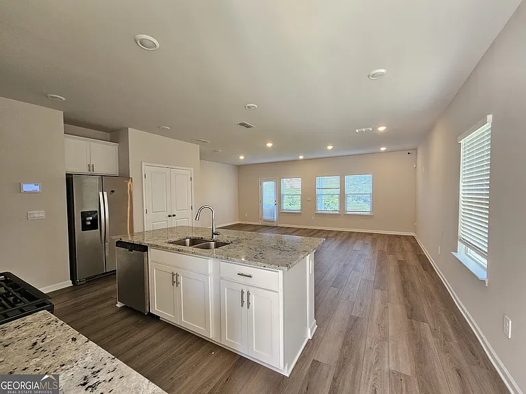 4548 Red Lion Pl — Photo 3