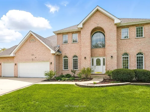 404 Verbena Ct, Naperville, IL 60565