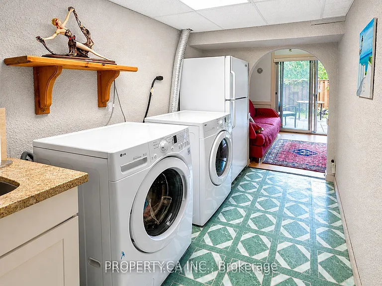209 Castle Rock Dr #1 — Photo 22