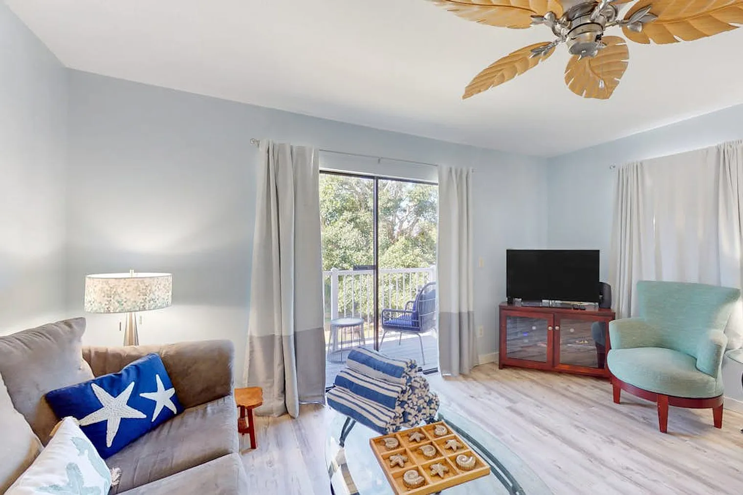 2 bed, 2.0 bath, 893 sqft, $3,724 — Photo 3