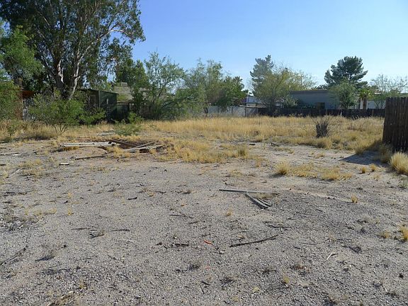 3rd image of 3134 E Bermuda St