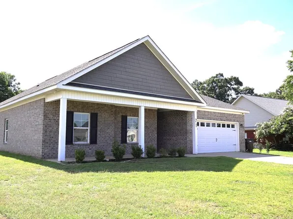 71 June Dr, Midland City, AL 36350
