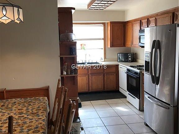 3rd image of 6636 Coastal Breeze Ct