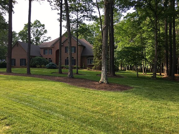 3rd image of 11100 Sheridan Dr