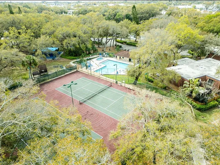 2703 5th Ct — Photo 33