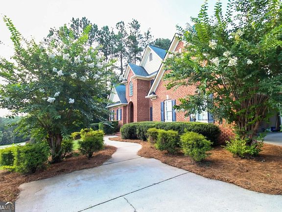 4th image of 1051 Spring Creek Dr