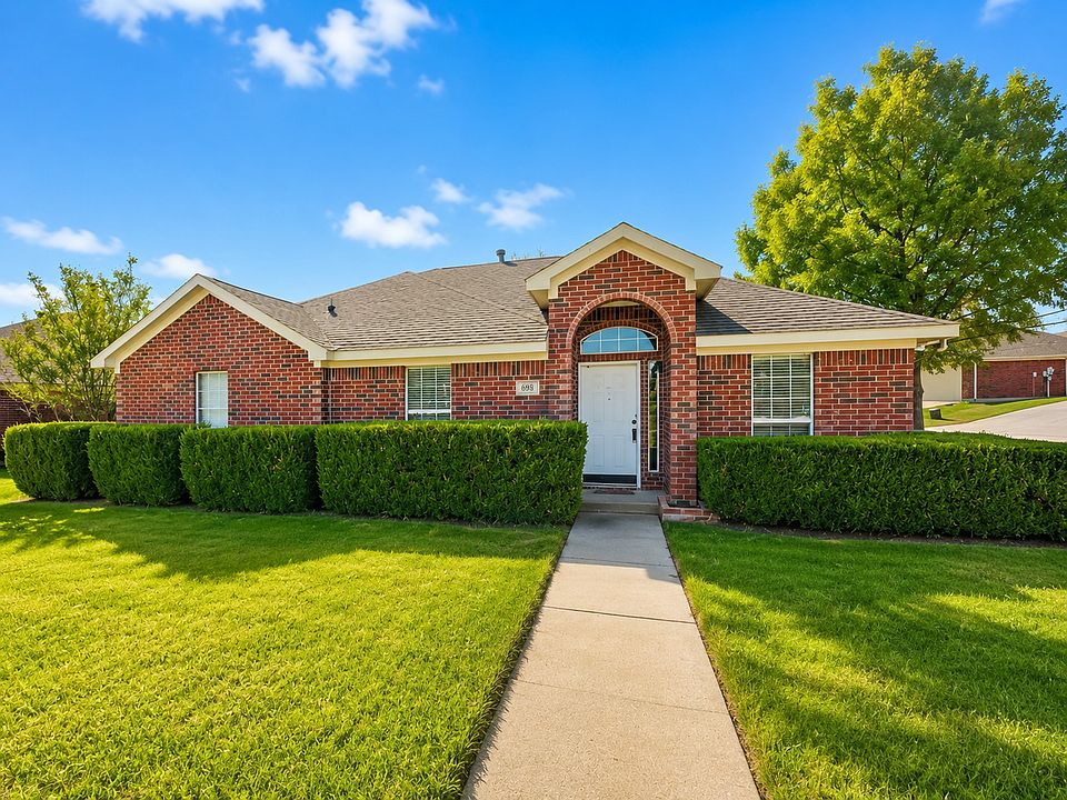 1st image of 10517 Lone Pine Ln