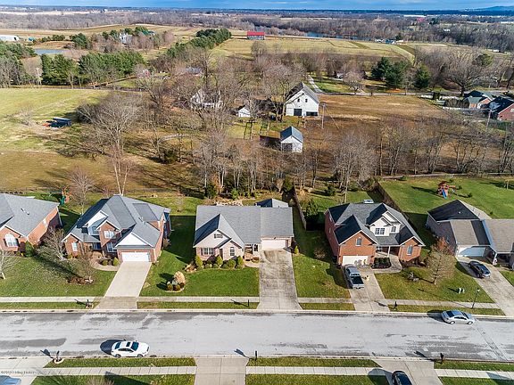 2nd image of 189 Blossom Cir