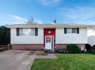 1142 Oak St, Hellertown, PA 18055