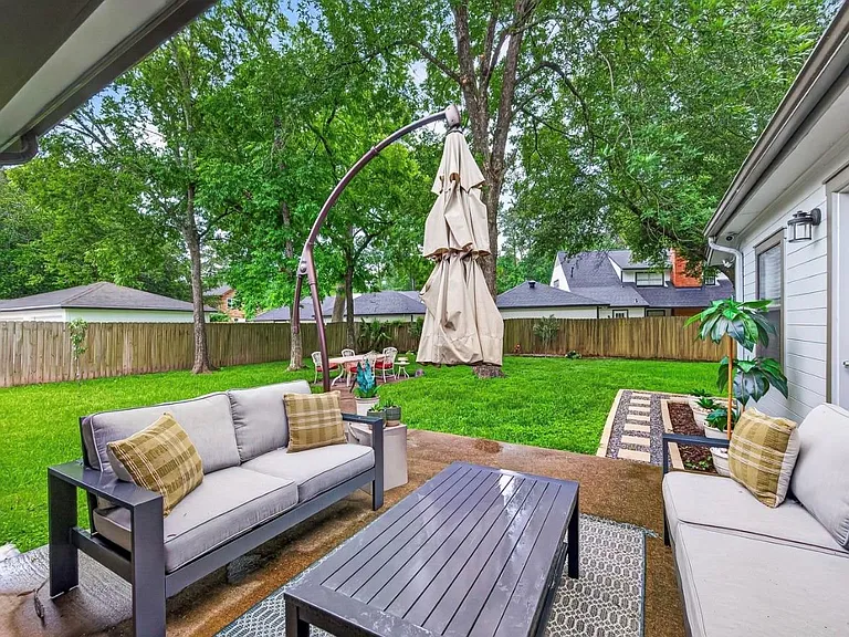 548 Brandon Rd — Photo 37