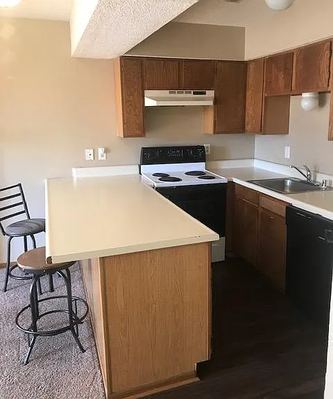 9560 E Lincoln St #8 — Photo 1
