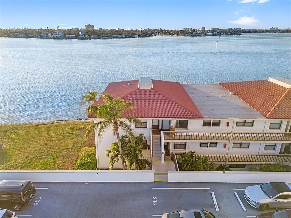 1st image of 6265 SUN BOULEVARD #101