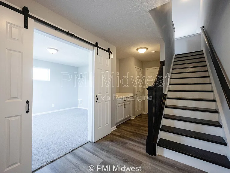 2952 W New York St — Photo 5