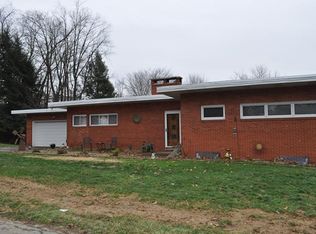 135 Milheim Dr, Butler, PA 16001