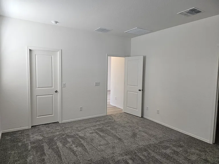 1447 W Pima Ave — Photo 16